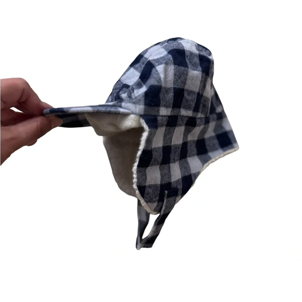 Old Navy Blue and Cream White Plaid Sherpa-Lined Earflap Hat Toddler/Kid Size L